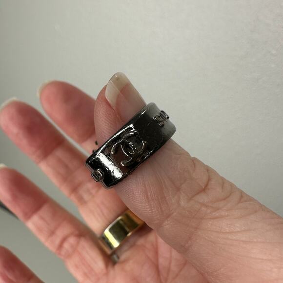 Chanel Paris Silver Embossed Logo Pearl Crystal Heart Dangle Ring 6.5 - Picture 7 of 16